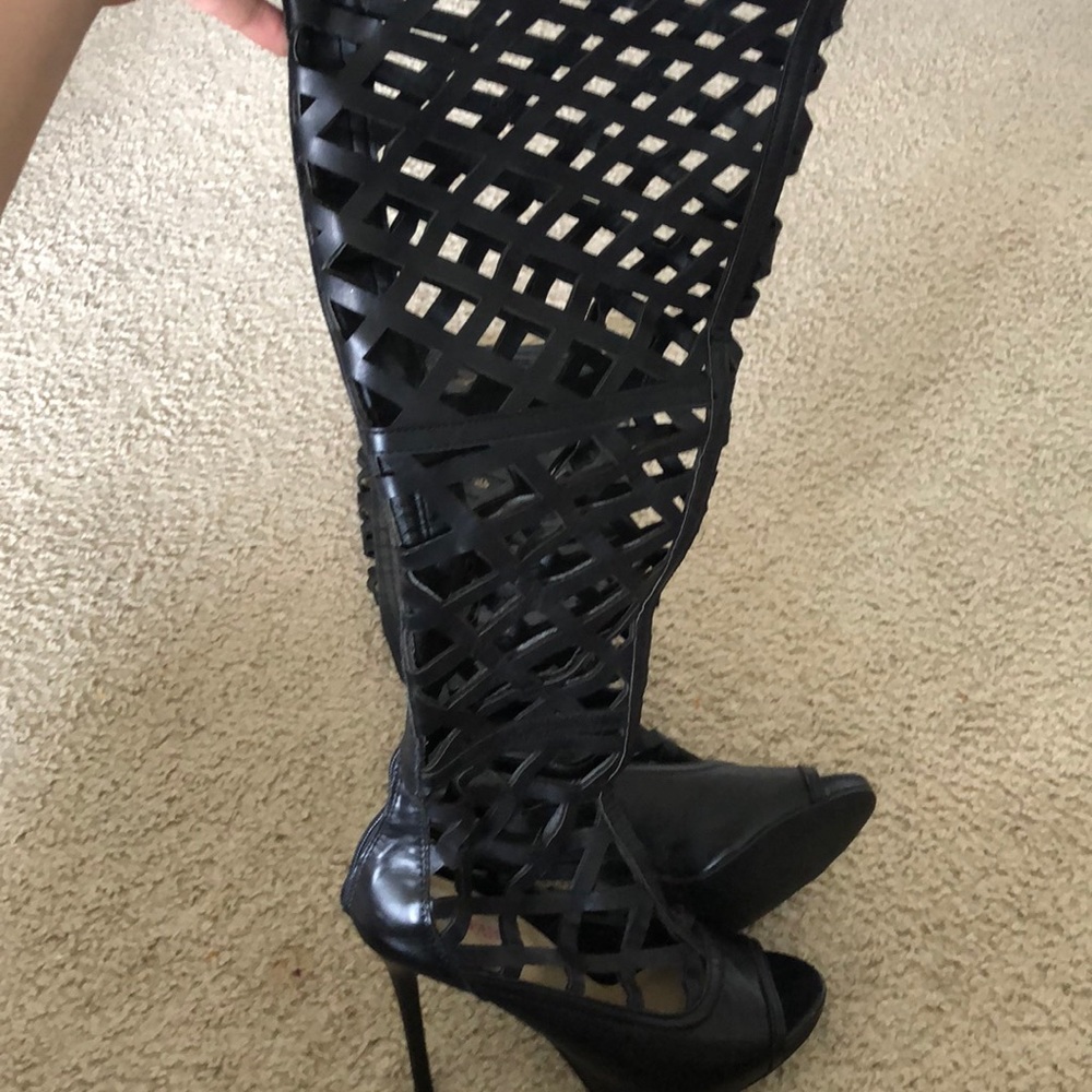 Black heel tall net